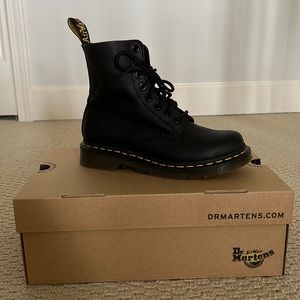 DR. MARTENS PASCAL | Like New worn twice size US 6